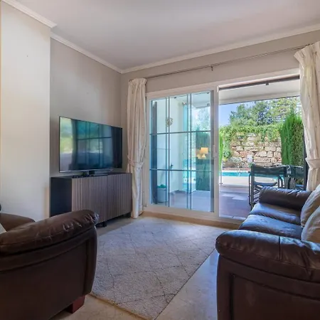 アパート Mijas Golf 3-bed Ground Floor Direct Pool Access *